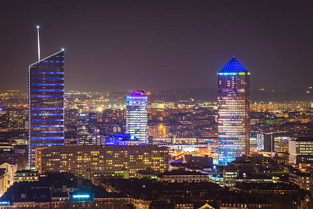 Quartier de la Part Dieu à Lyon vue de nuit