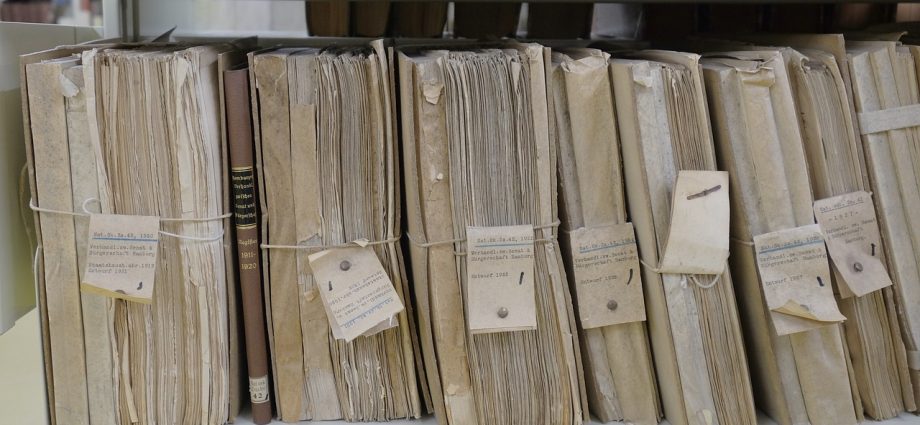 documents administratif aux archives